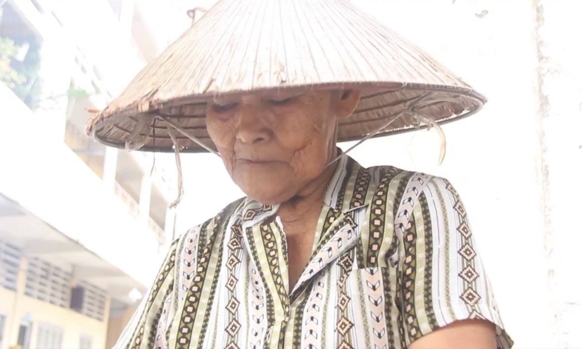 “Bún riêu dì Sang”… Hơn 52 năm tần tảo gánh hàng rong – Phóng sự 37 : Cuộc Sống Quanh Ta