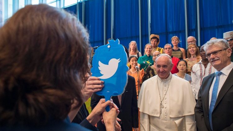 Tài khoản Twitter của Đức Giáo hoàng Phanxicô có gần 50 triệu người theo dõi