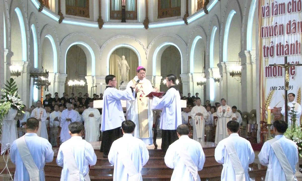 Thánh lễ phong chức linh mục – Tổng Giáo phận Sài Gòn (23-11-2013)