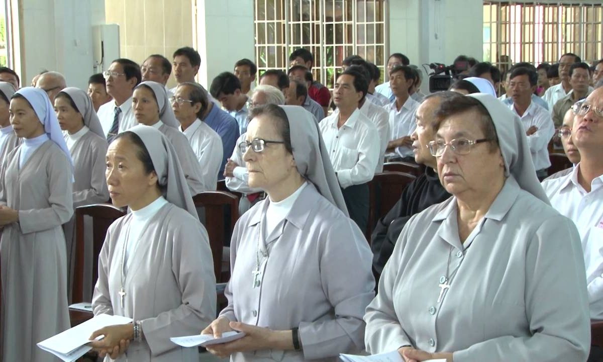 Thánh lễ Tuyên khấn Dòng Trợ Thế Thánh Tâm Chúa Giêsu – 2016