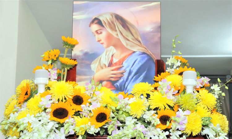Mừng lễ Đức Mẹ Dâng Mình trong đền thờ – bổn mạng Xóm giáo 4 và Ca đoàn xóm