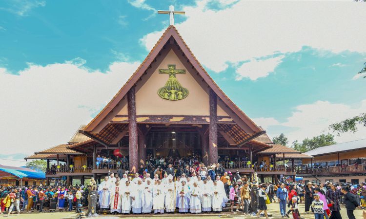 Thánh lễ Tạ Ơn làm phép Nhà thờ Plei Bông – DCCT Măng Yang