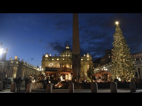 Hang Đá và cây thông Noel được thắp sáng tại Vatican – 05.12.2019