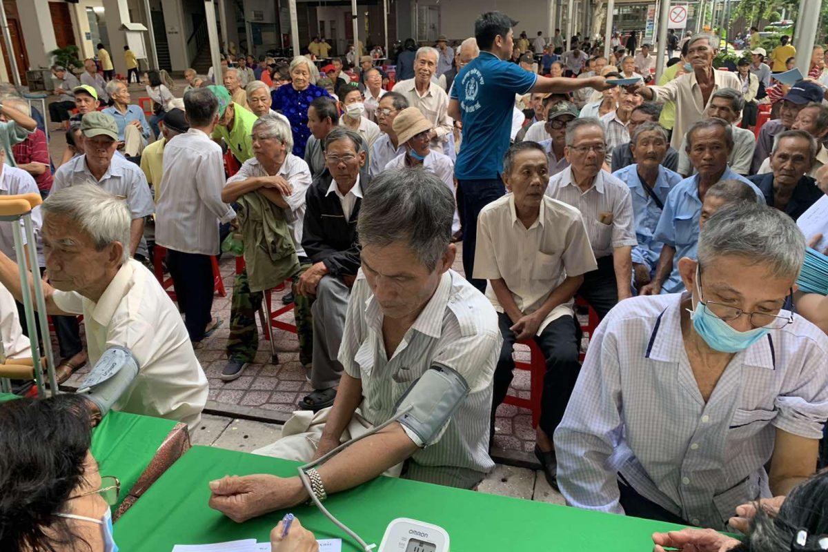 Chương trình khám bệnh, phát thuốc và trao quà cho các ông thương phế binh Việt Nam Cộng Hoà đợt 3