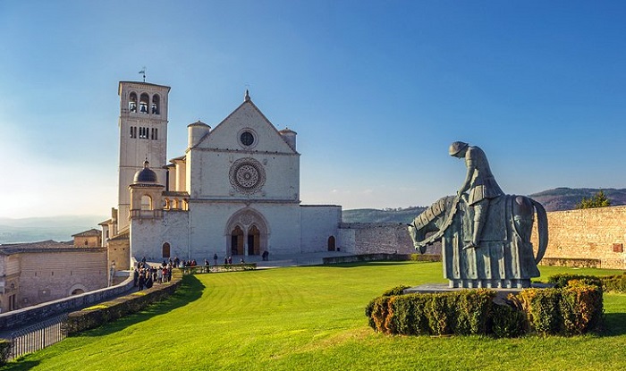 Chương trình ĐTC viếng thăm Assisi nhân Ngày Thế giới Người nghèo lần V