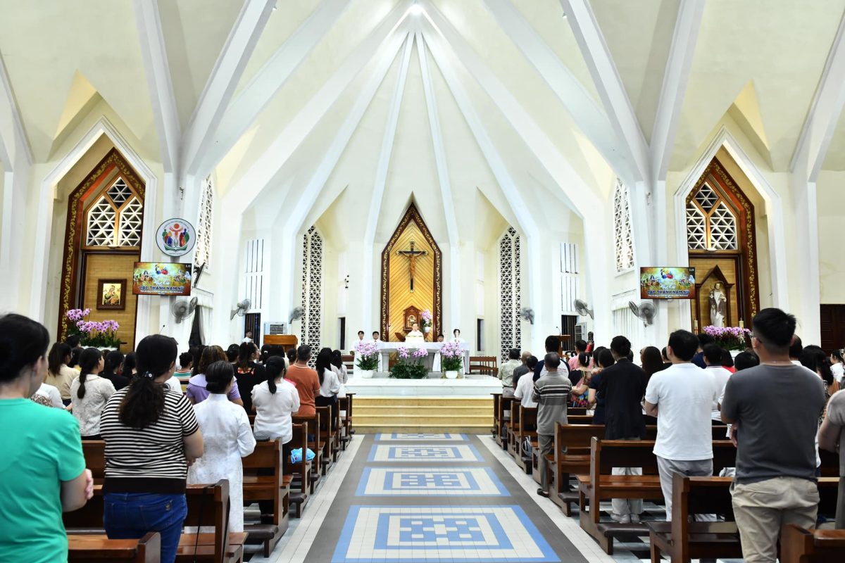 MỪNG LỄ CÁC THÁNH NAM NỮ